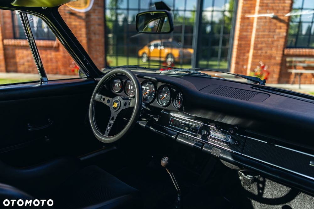 Porsche 911 - 16