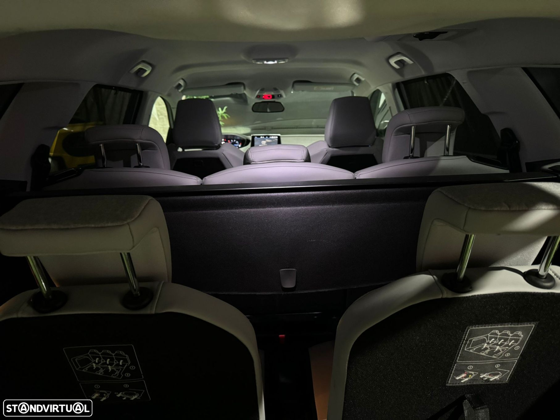 Peugeot 5008 1.5 BlueHDi Allure EAT8 - 40