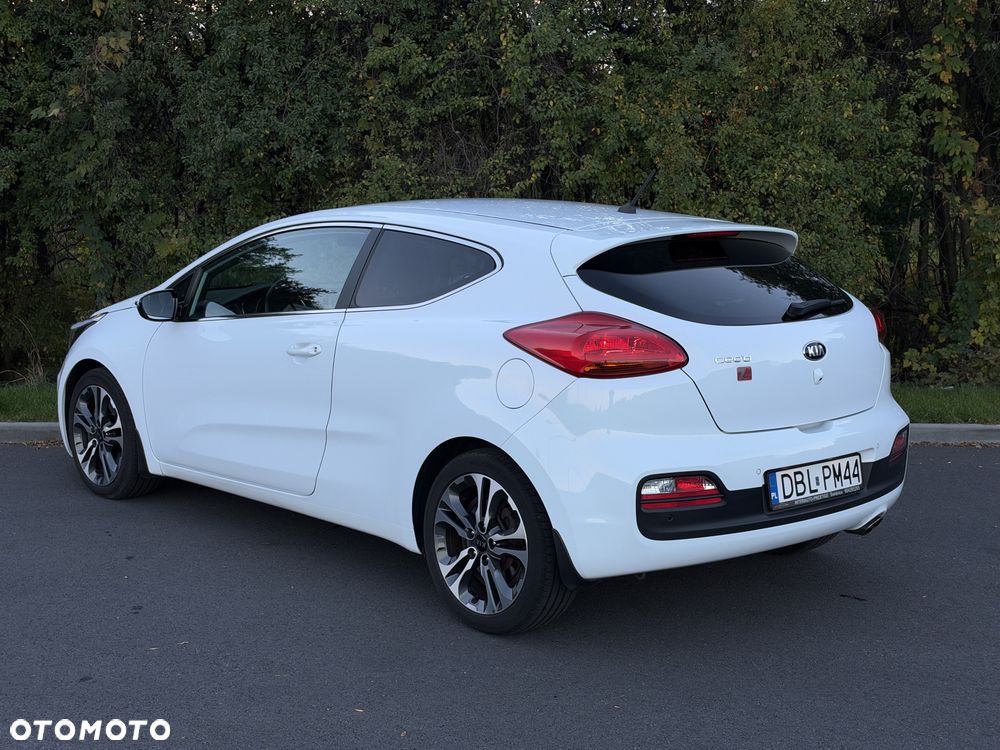 Kia Ceed - 27