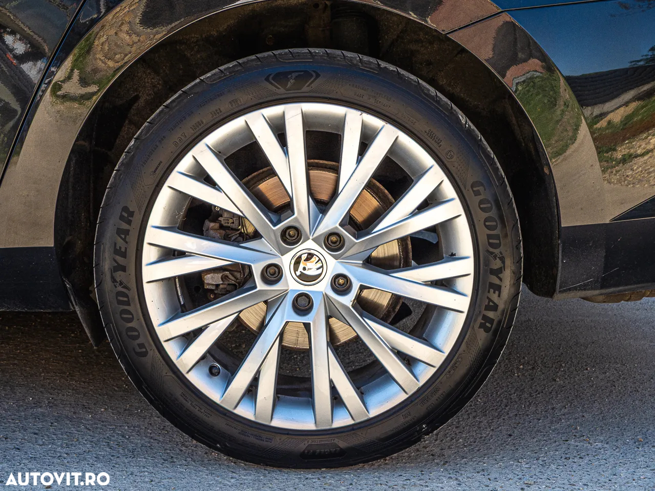 Skoda Superb 2.0 TDI 4X4 DSG Style - 23