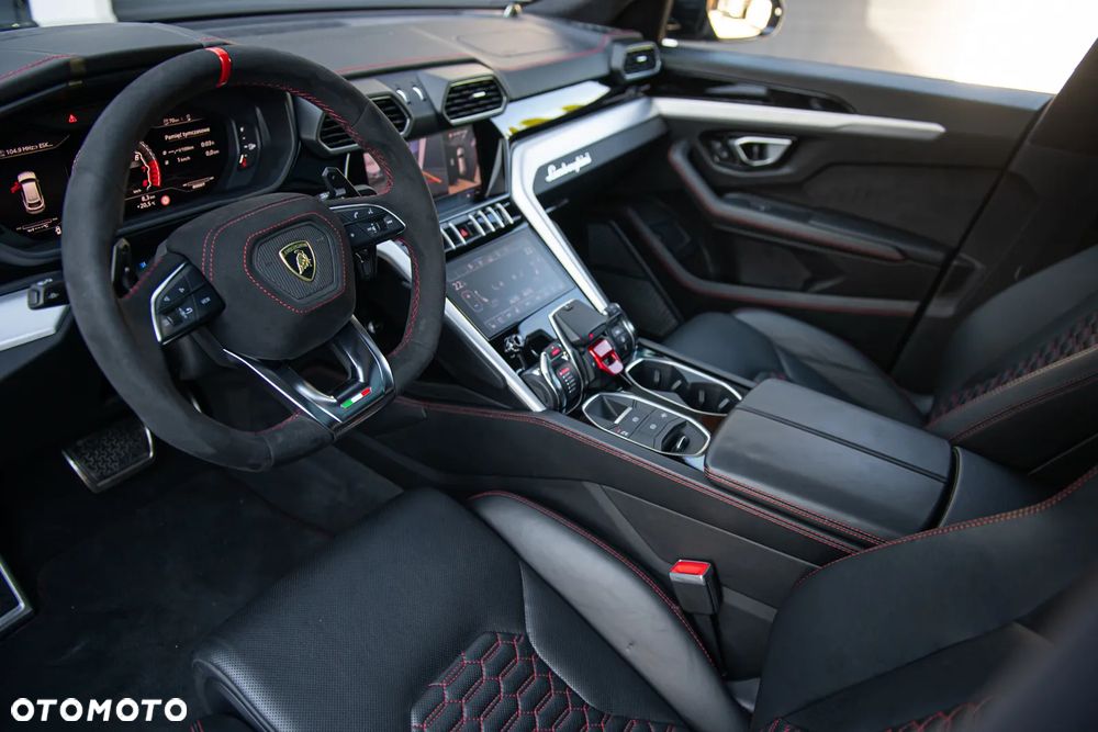 Lamborghini Urus Standard - 11