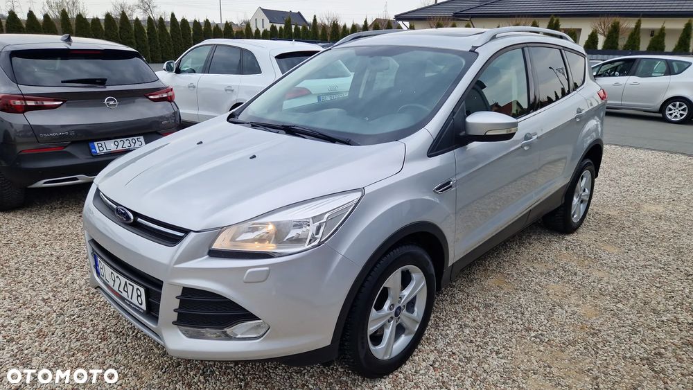 Ford Kuga 1.6 EcoBoost 2x4 Titanium - 24