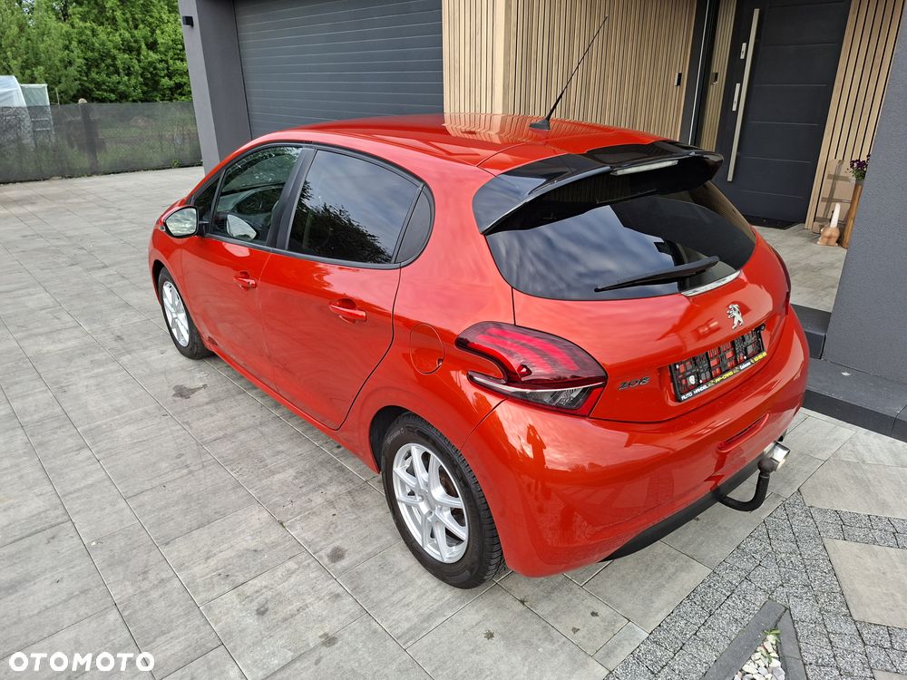 Peugeot 208 - 6
