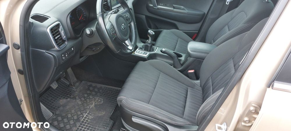 Kia Sportage - 10