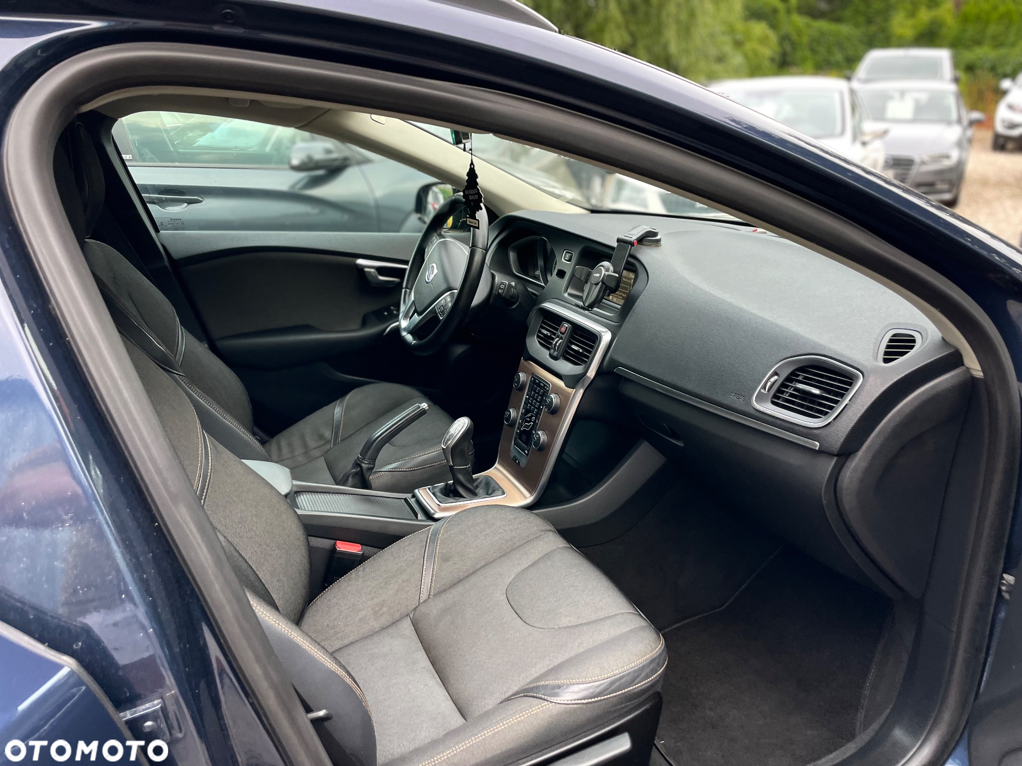 Volvo V40 D2 Momentum - 12