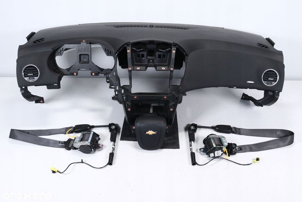 Deska Konsola Chevrolet Cruze LIFT AIRBAG PASY 12-16 ORYGINAŁ CZARNY - 1