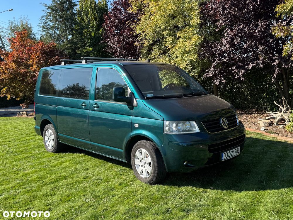 Volkswagen Caravelle - 1