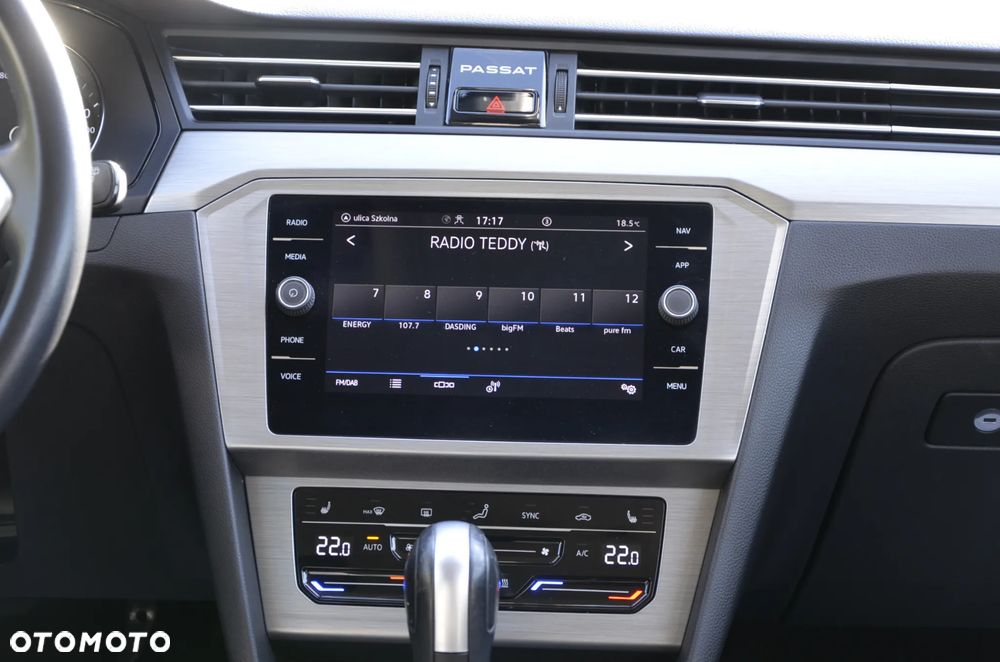 Volkswagen Passat - 31