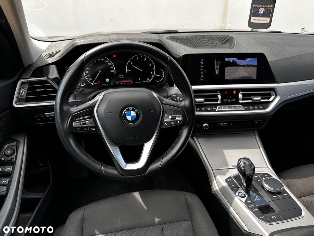 BMW Seria 3 320d xDrive Advantage sport - 22