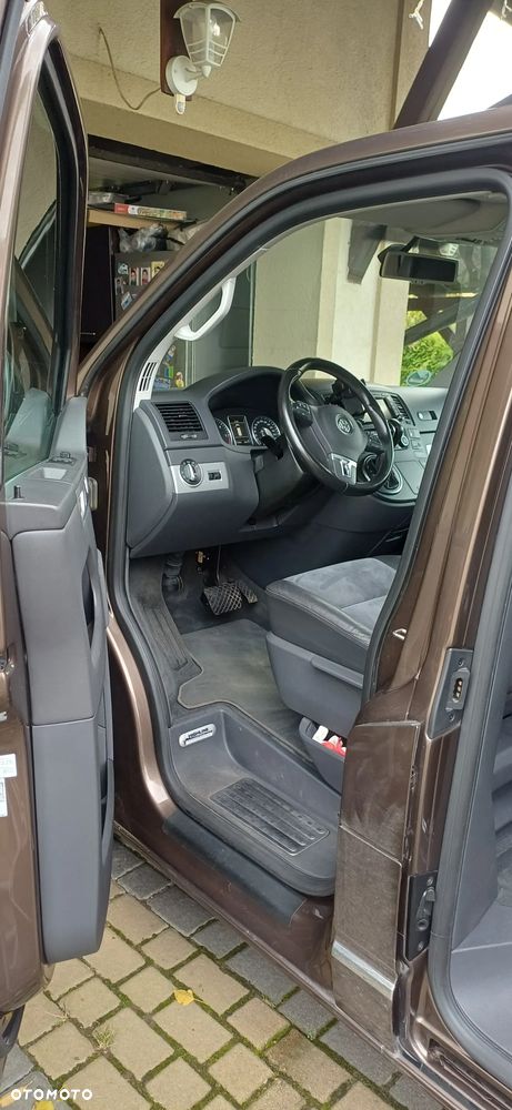 Volkswagen Multivan - 36