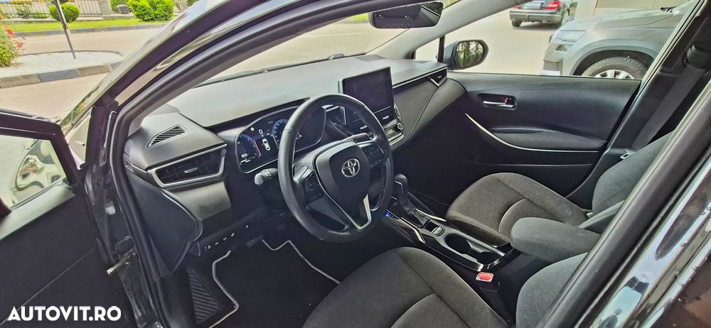 Toyota Corolla 1.8 Business Edition - 17