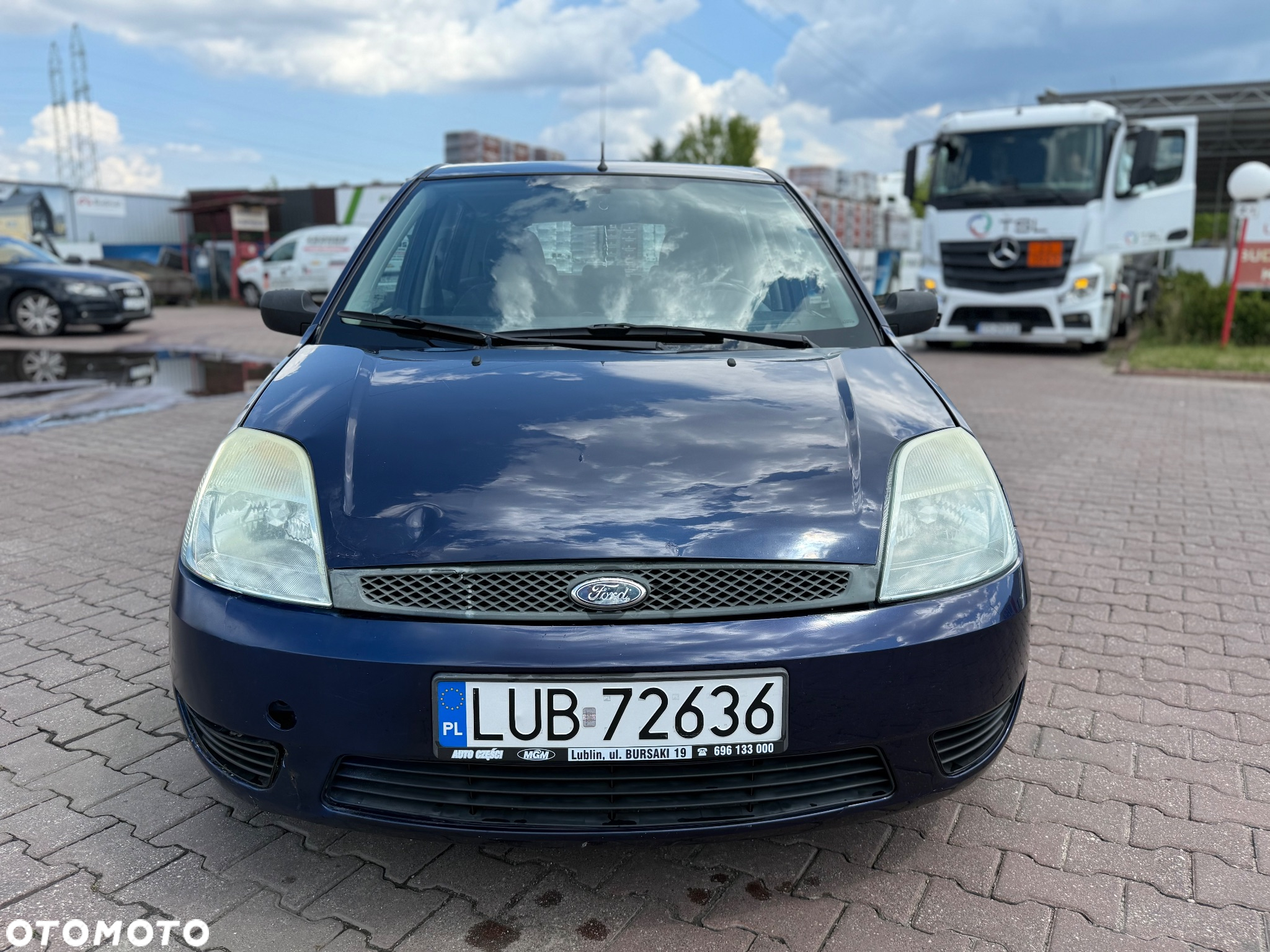 Ford Fiesta 1.6 Ambiente - 2