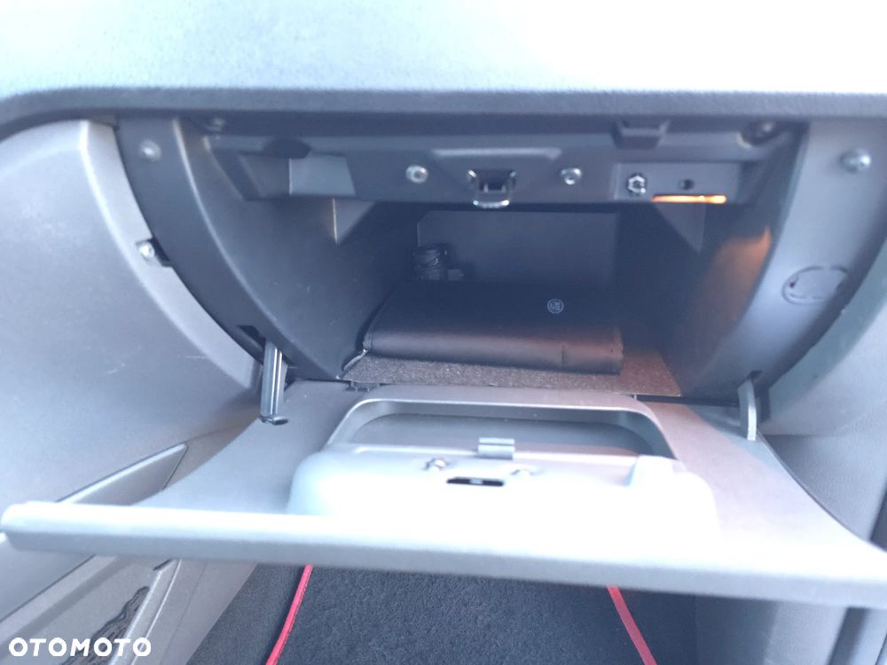 Ford Kuga 2.0 TDCi Titanium FWD - 12