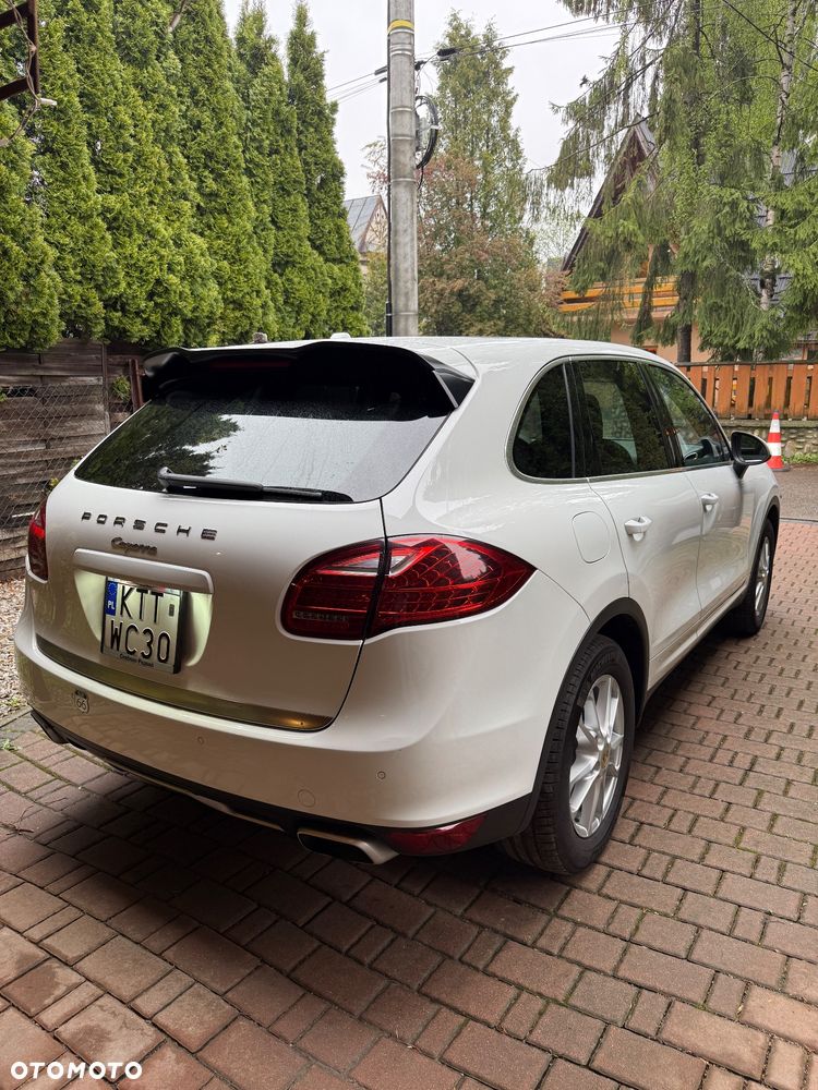 Porsche Cayenne - 4