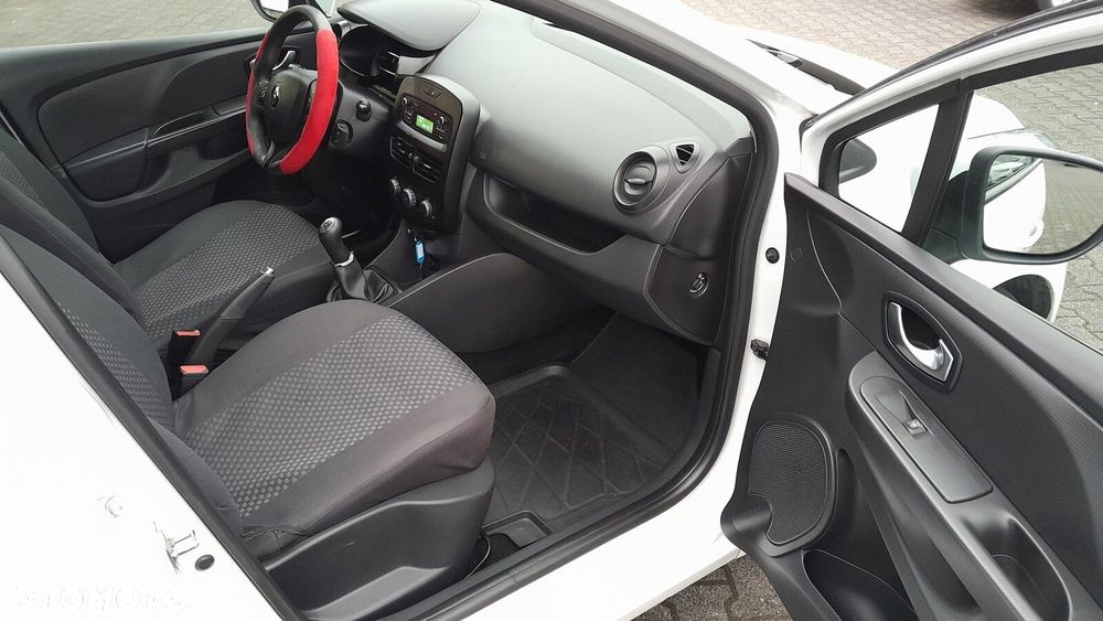 Renault Clio - 19