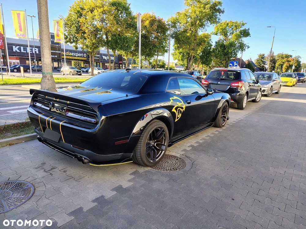 Dodge Challenger 6.4 Scat Pack Widebody - 18