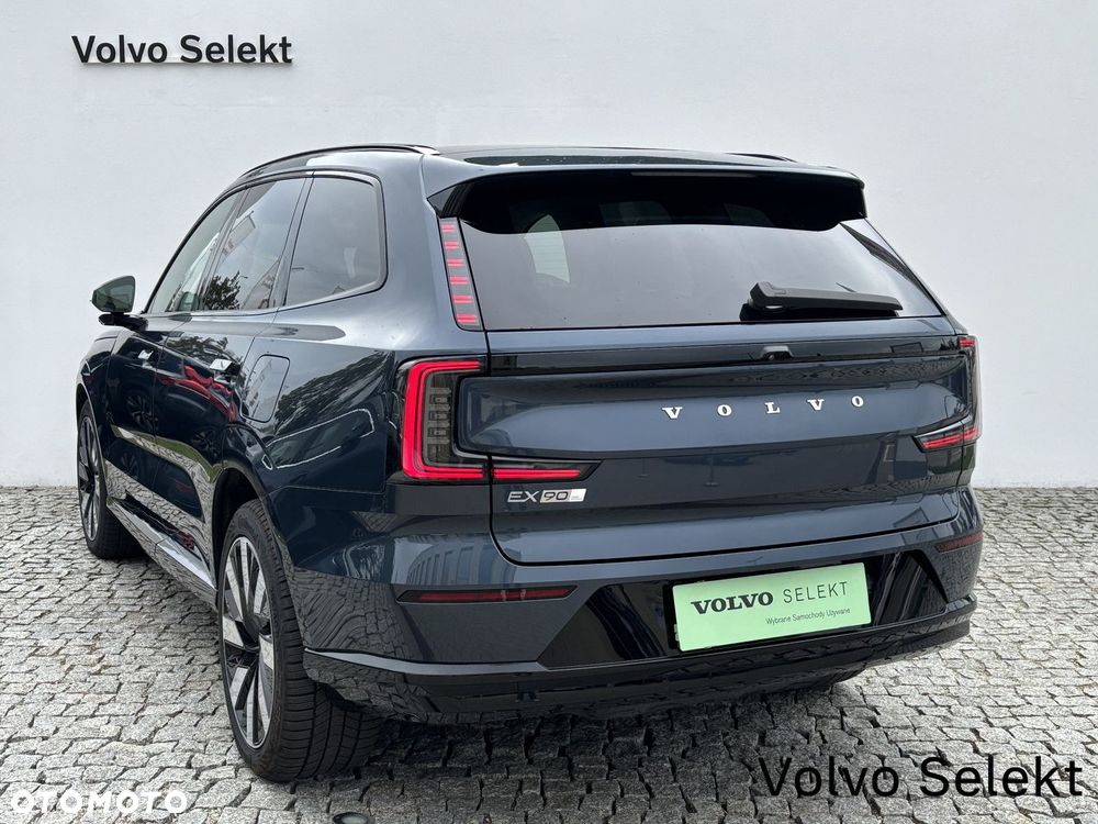 Volvo EX90 - 6