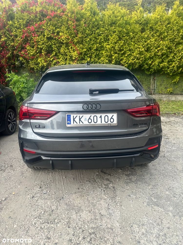 Audi Q3 2022 photo 2