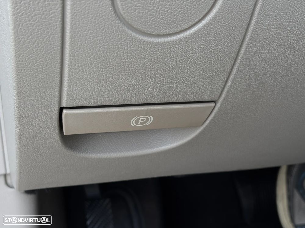 Chrysler 300 C 3.0 CRD - 38