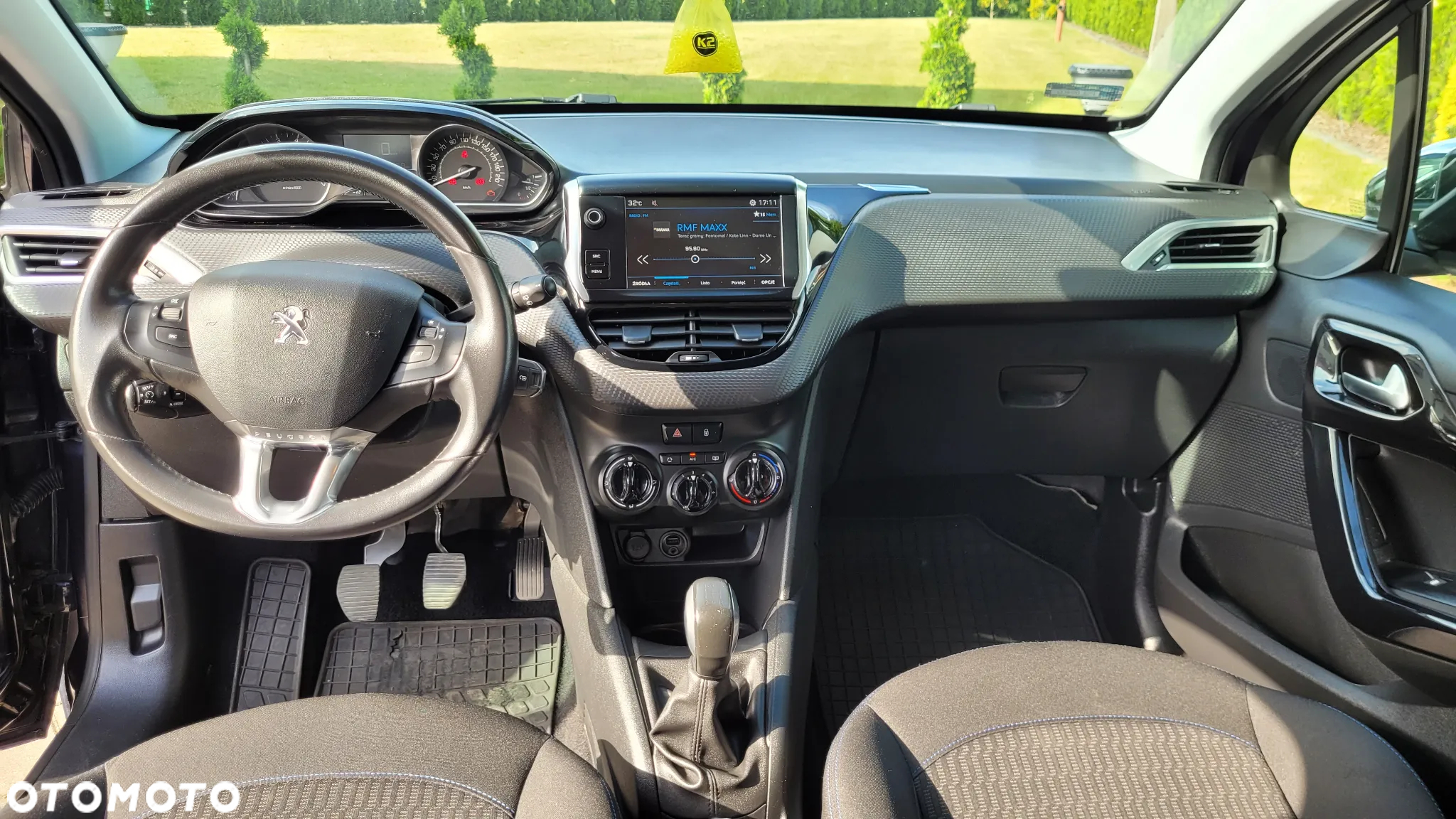 Peugeot 208 1.2 PureTech Style - 11