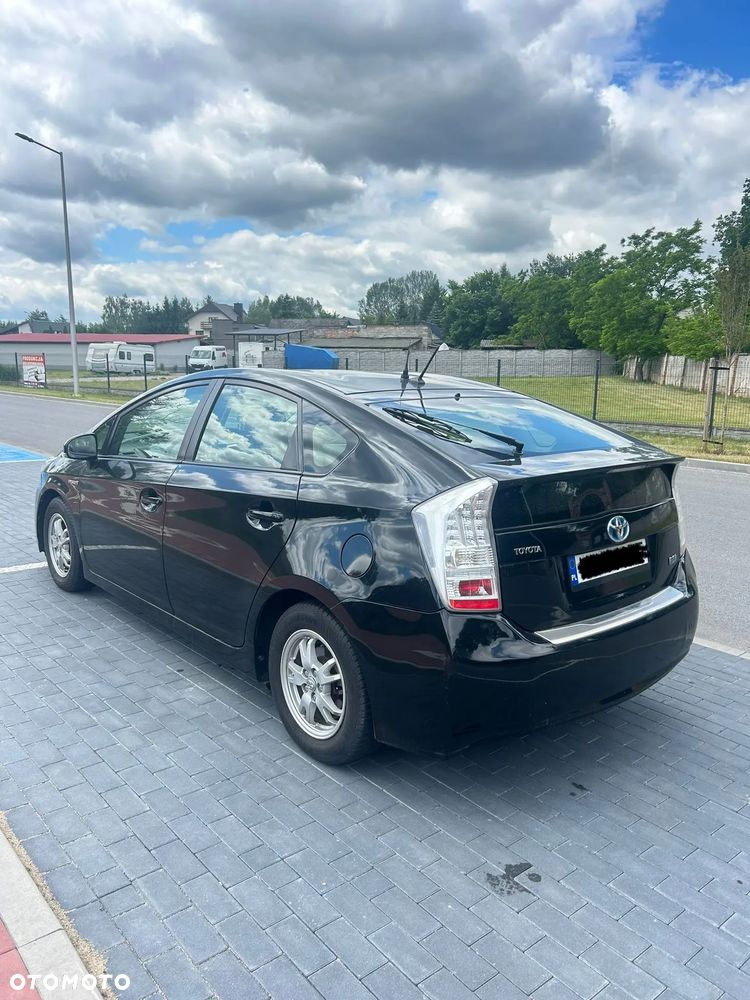 Toyota Prius 1.8 HSD Sol - 2