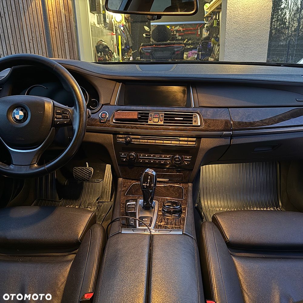 BMW Seria 7 - 14