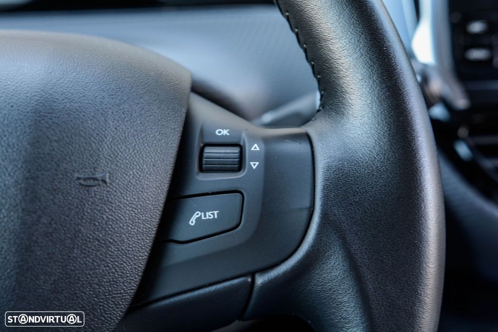 Peugeot 2008 1.5 BlueHDi Signature - 13