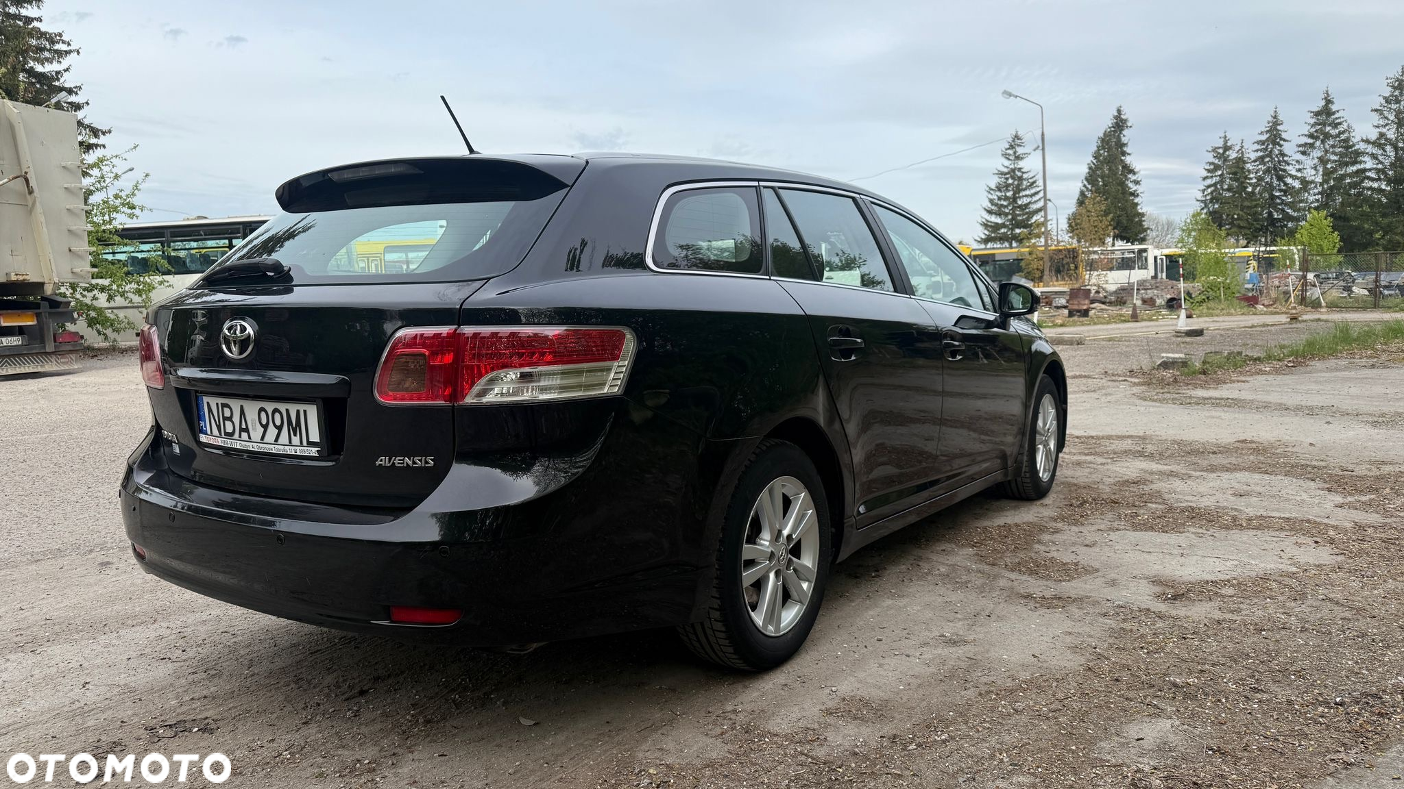 Toyota Avensis - 4