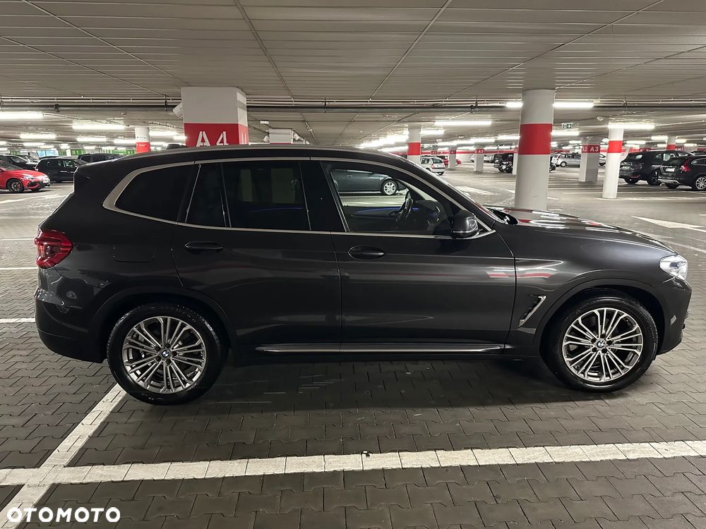 BMW X3 xDrive20d Luxury Line - 7