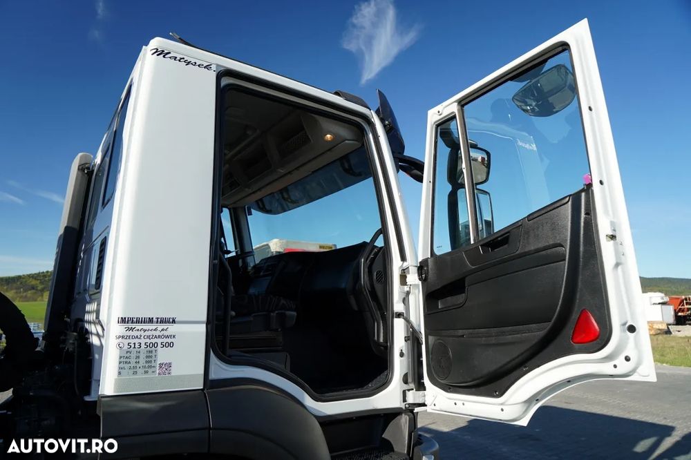 Iveco TRAKKER 410 / LIVRARE - 6,5 M + PALFINGER PK 19.001 SLD / PODEA RESISTENTĂ / 3 LOCURI / TELECOMANDĂ/ - 33