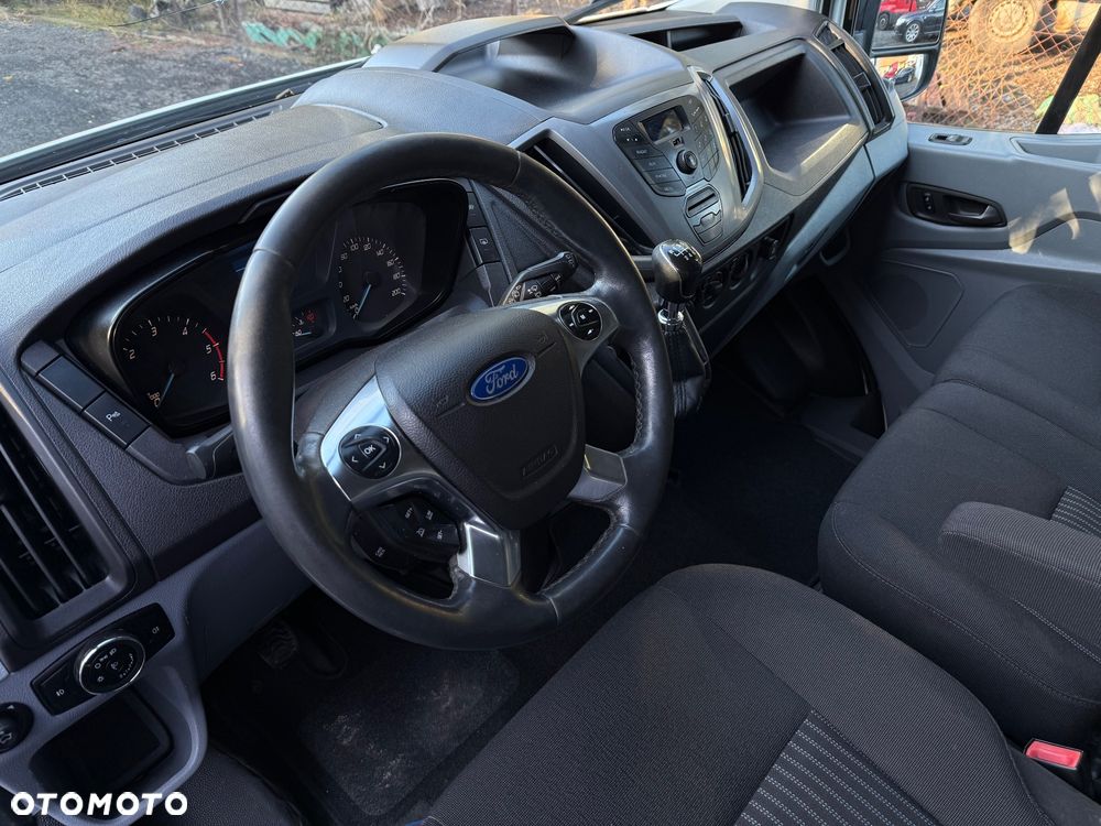 Ford Transit - 28