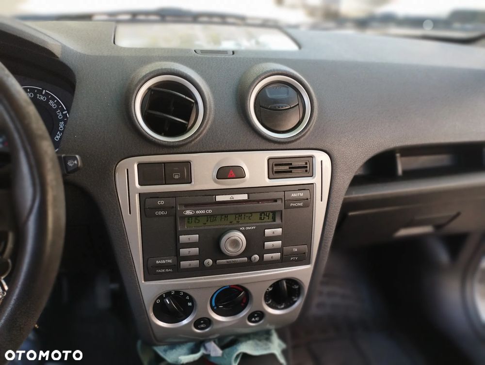 Ford Fusion 1.4 Trend - 6