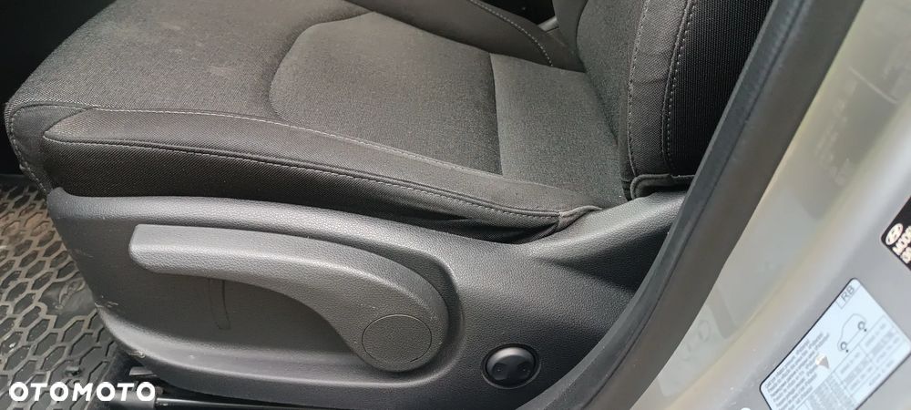 Hyundai i30 ver-1-6-d-comfort - 18