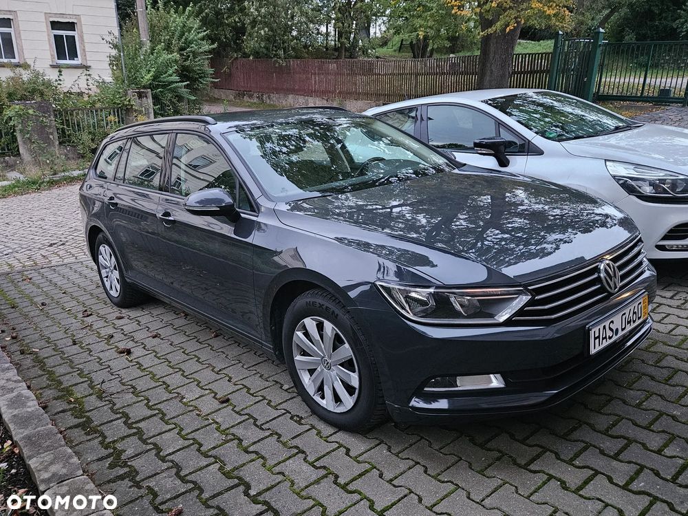 Volkswagen Passat - 36