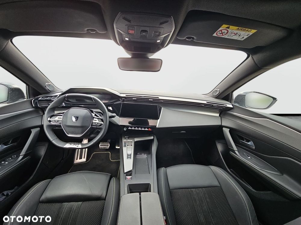 Peugeot 408 - 17