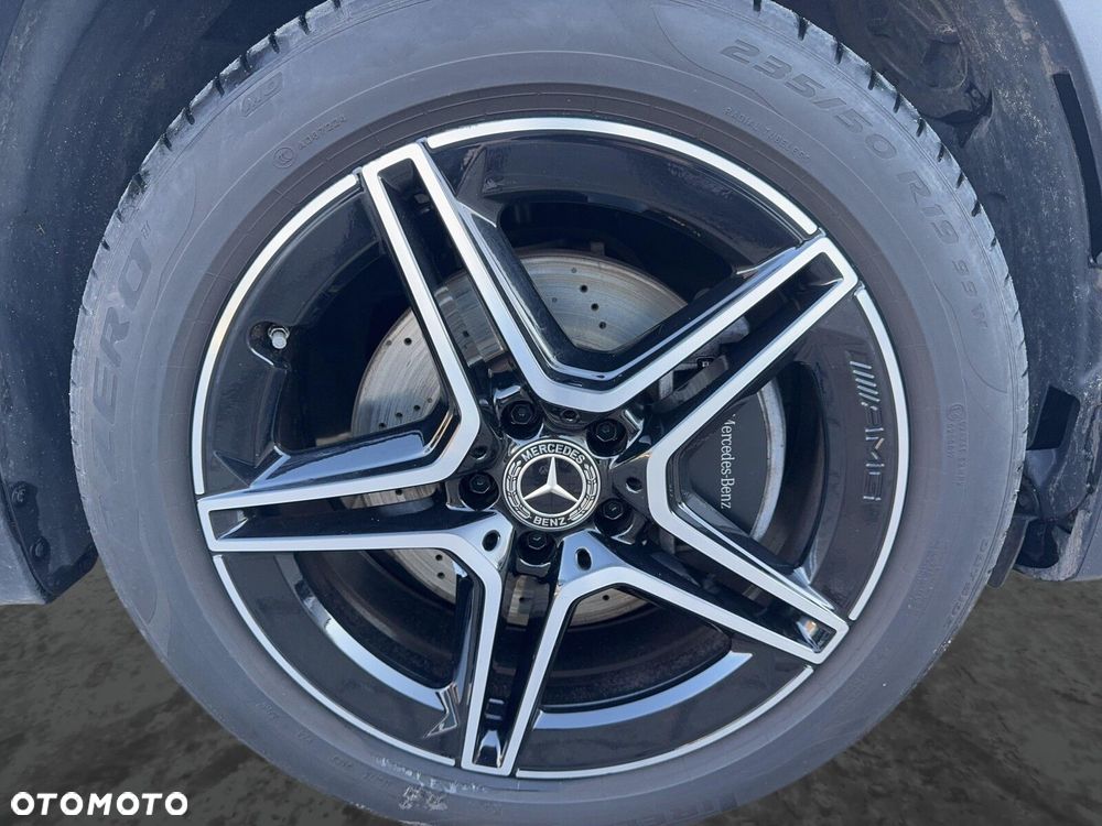 Mercedes-Benz GLB 200 d AMG Line 8G-DCT - 11