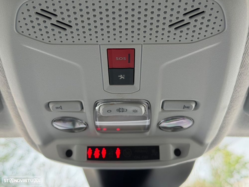 Peugeot 208 1.2 PureTech Active Pack - 21