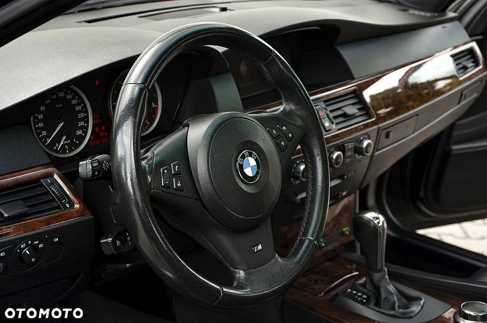 BMW Seria 5 530d - 25