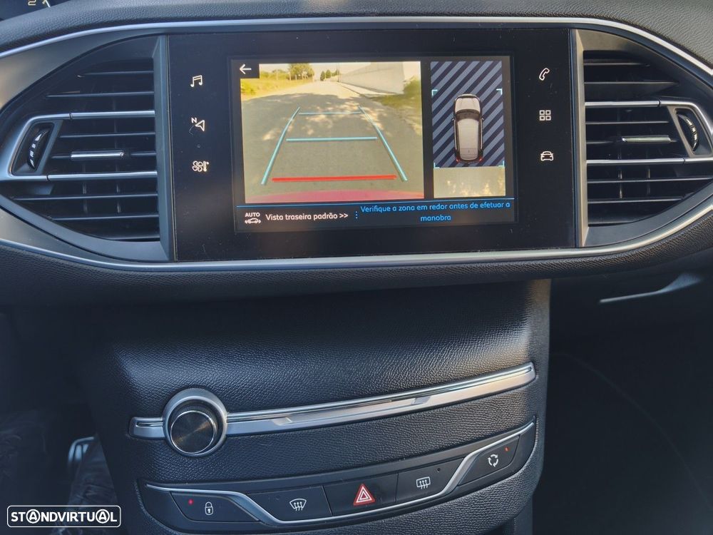 Peugeot 308 1.2 PureTech Allure J17 — fotografia 5