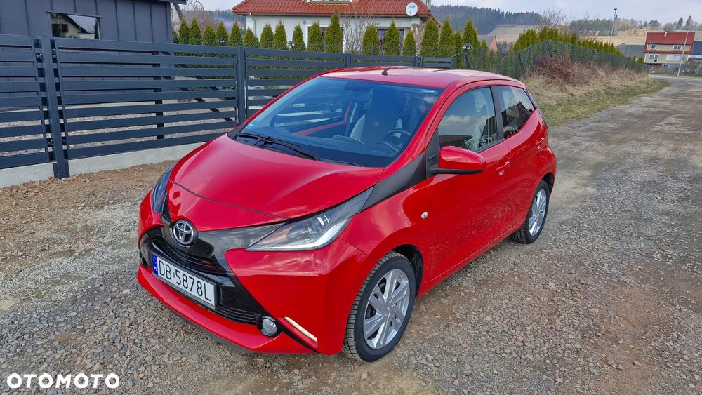 Toyota Aygo x-play - 3