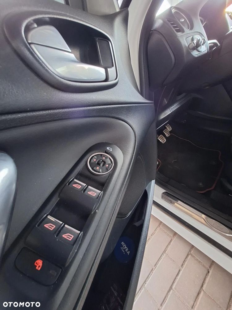 Ford S-Max 2.0 TDCi DPF Titanium - 32