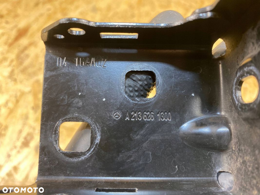 WSPORNIK UCHWYT MOCOWANIE CHŁODNICY PASA MERCEDES W213 A2136261300 - 9