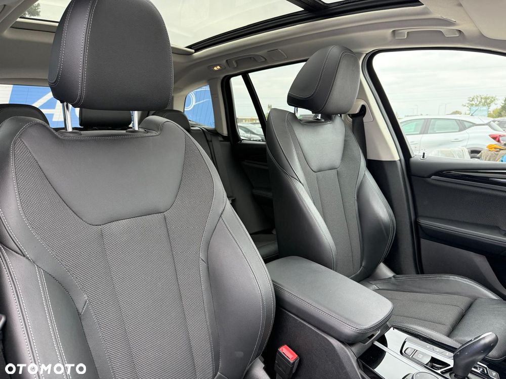 BMW X3 xDrive30e - 19