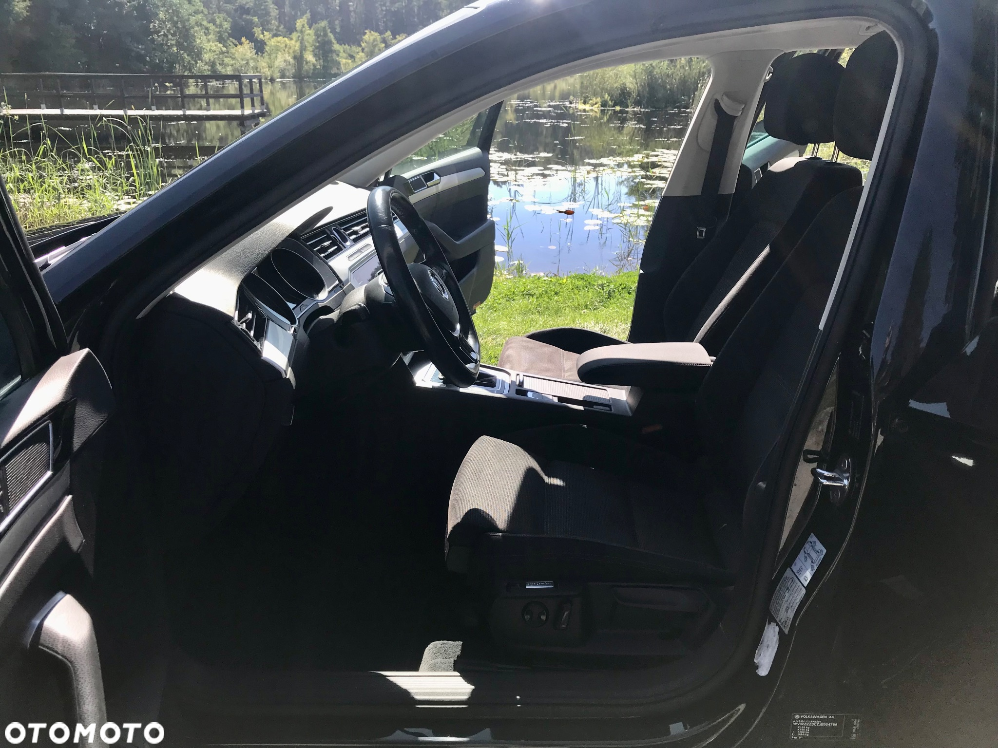 Volkswagen Passat 2.0 TDI SCR DSG Comfortline - 8