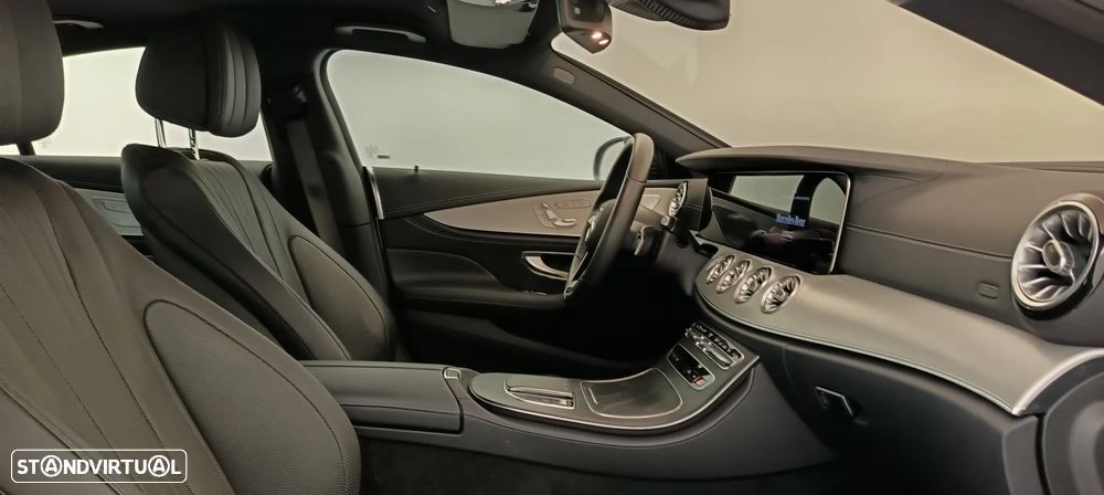 Mercedes-Benz CLS 300 d 4Matic - 25