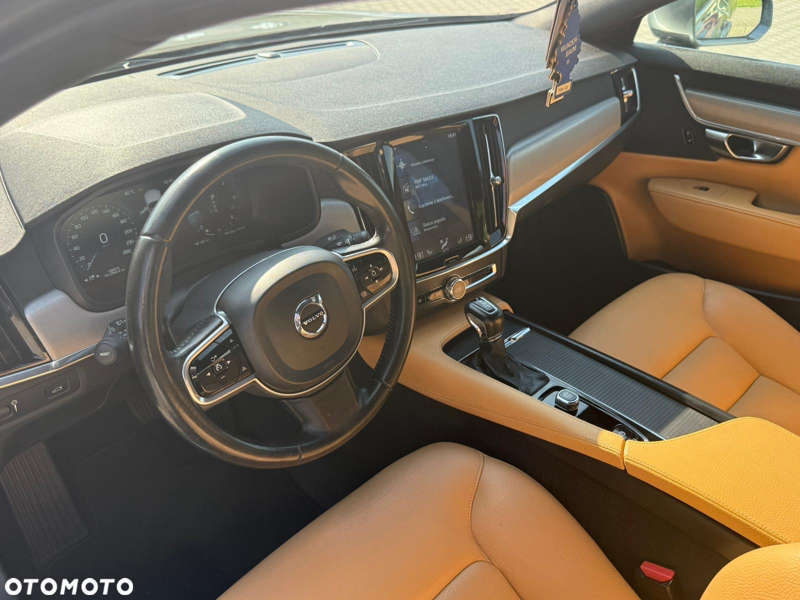 Volvo S90 D4 Momentum - 37