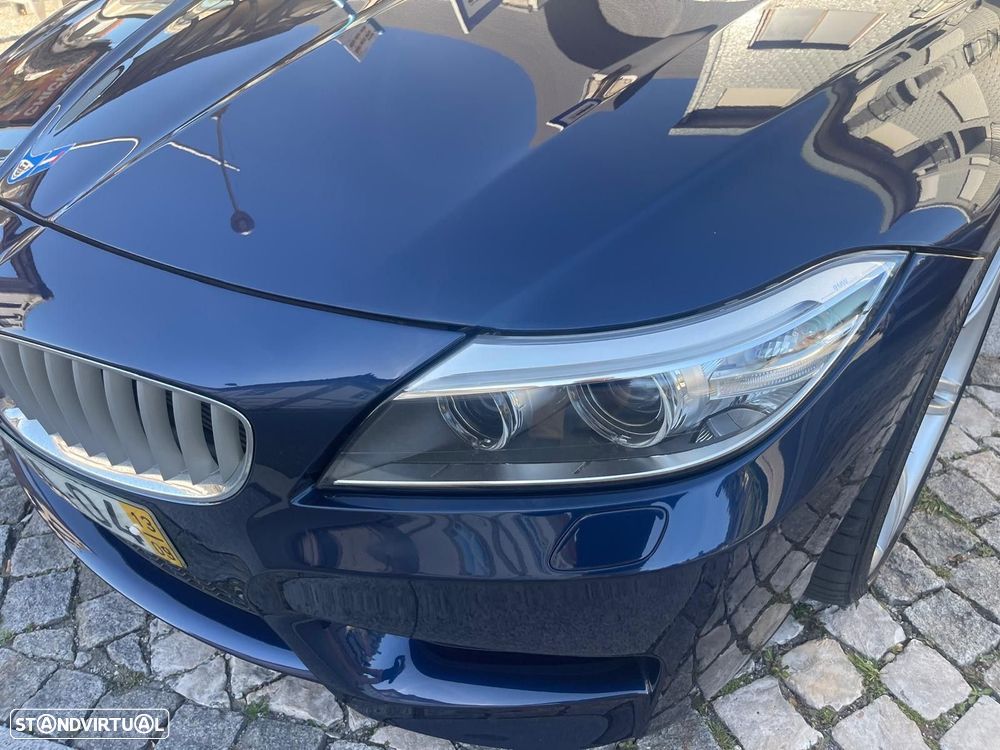 BMW Z4 35 is Auto - 17