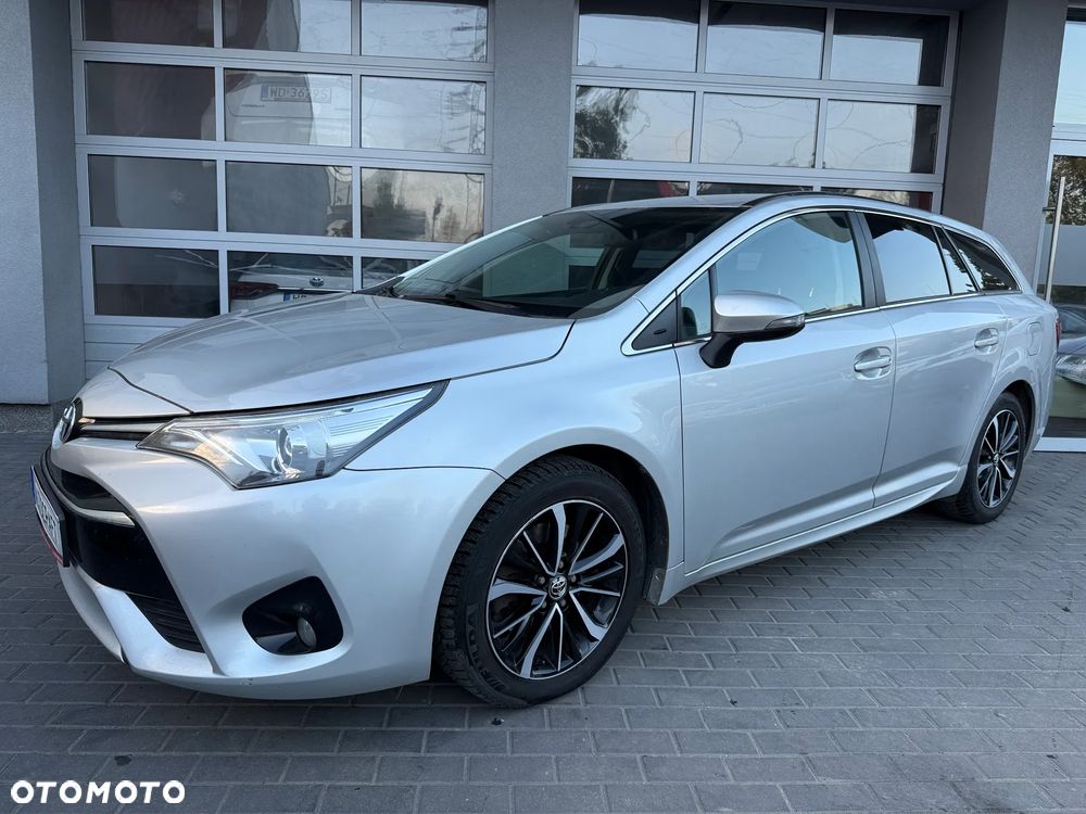 Toyota Avensis 2.0 D-4D Premium - 1