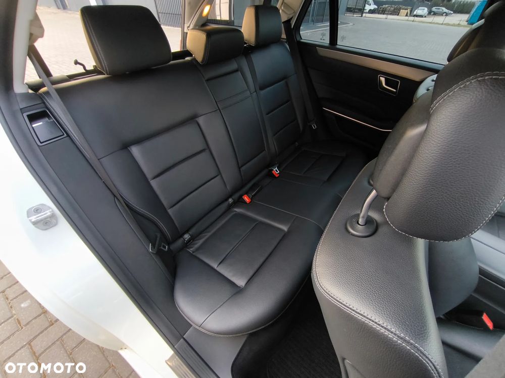 Mercedes-Benz Klasa E 250 BlueTEC 9G-TRONIC Edition - 19