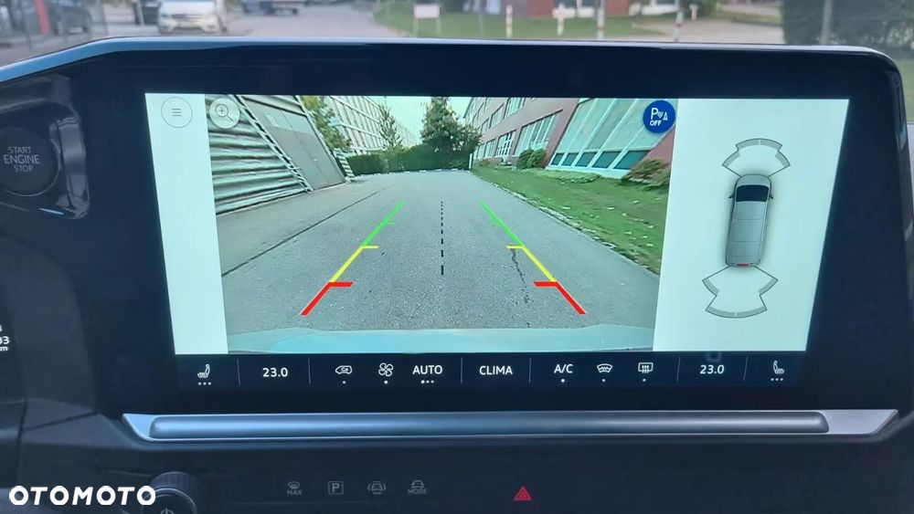 Volkswagen Caravelle - 13